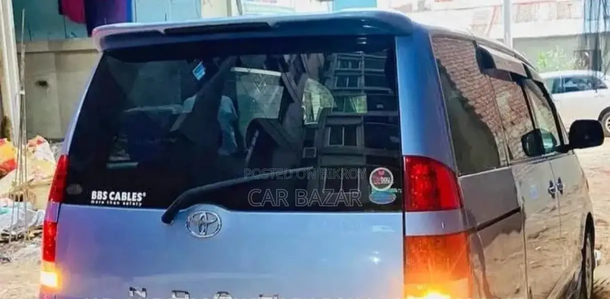 টয়োটা নোহা এস গ্রেড স্কাই ব্লু ২০০৩