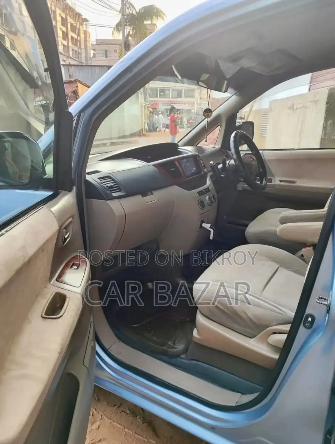 টয়োটা নোহা এস গ্রেড স্কাই ব্লু ২০০৩