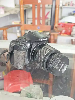 Canon 1300D