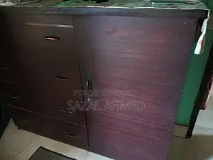 ওয়ারড্রব টি বিক্রয় করা হবে
