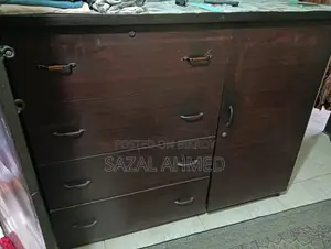 ওয়ারড্রব টি বিক্রয় করা হবে