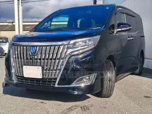 Toyota Esquire hybrid 2021