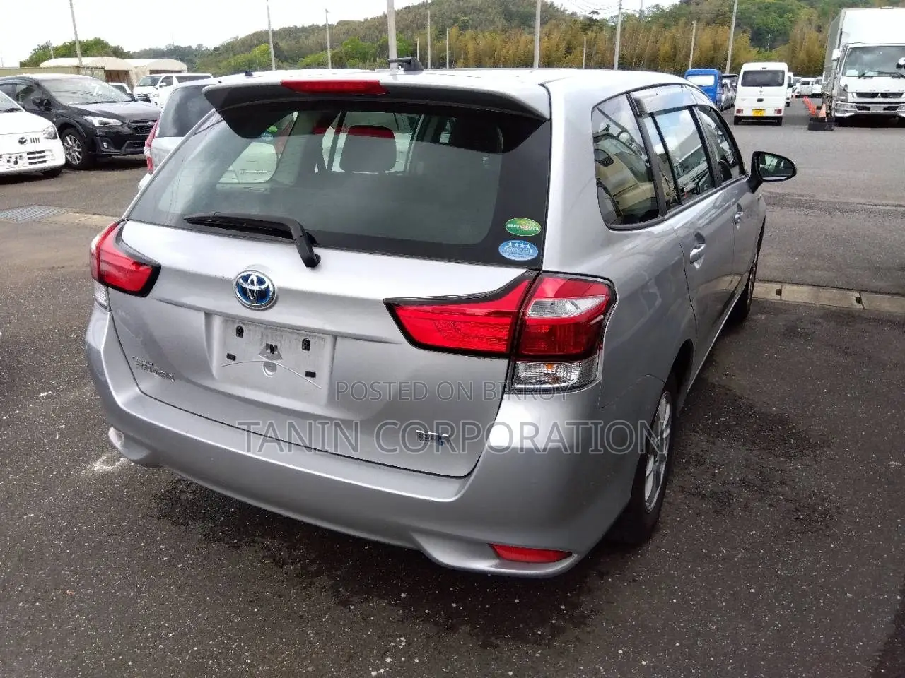 Toyota Fielder Hybrid EX 2020