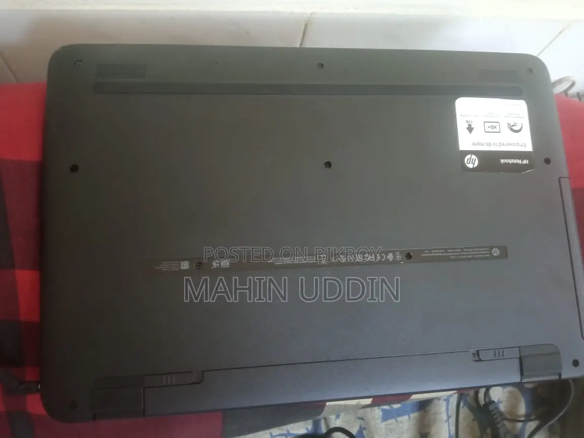 HP COREi5 7200U