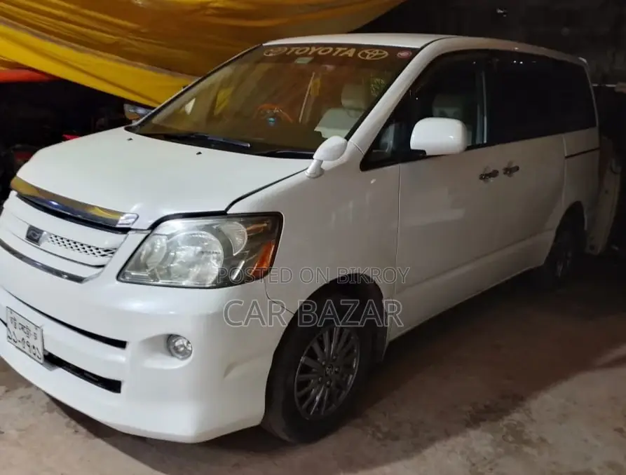 Toyota Noah X OVER FRESH 2006