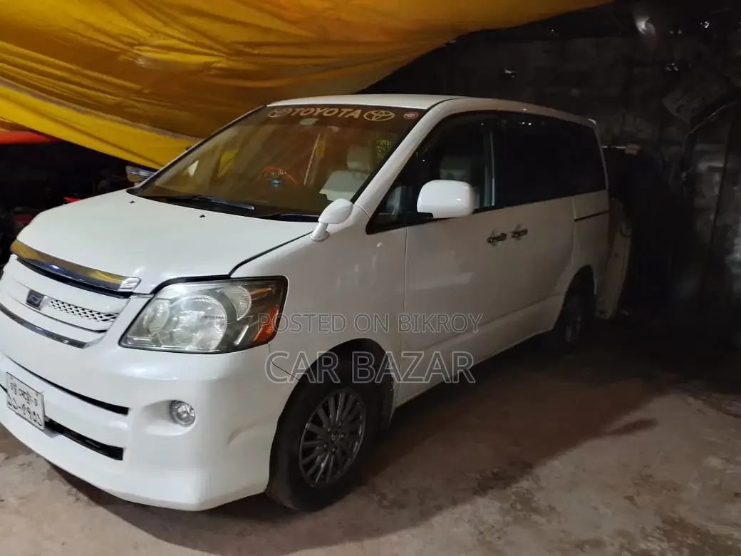 Toyota Noah X OVER FRESH 2006