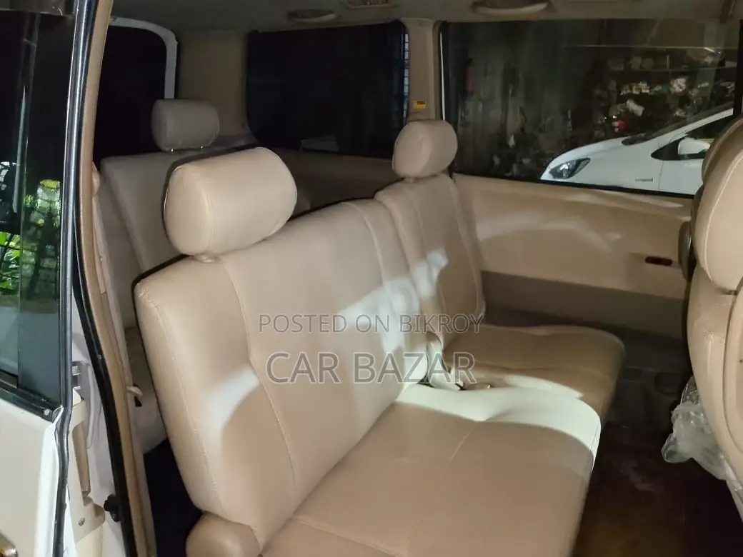 Toyota Noah X OVER FRESH 2006