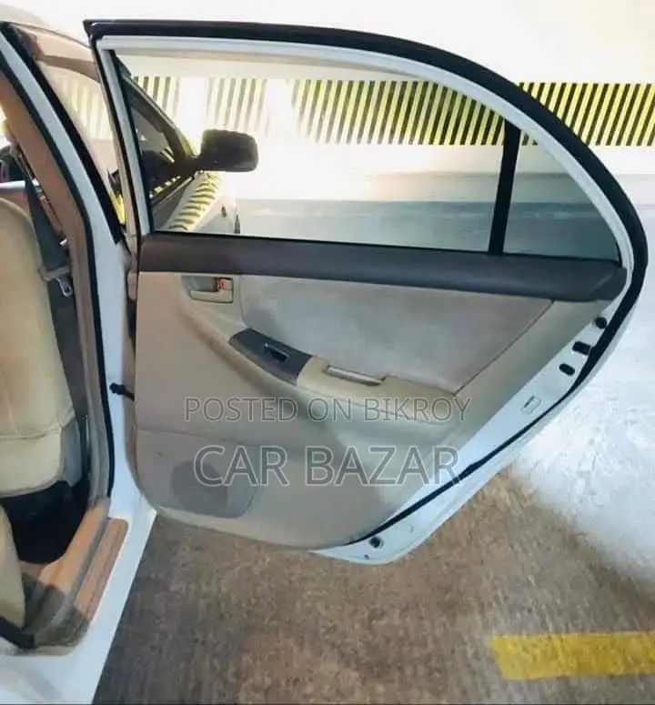 Toyota Corolla 2006 White