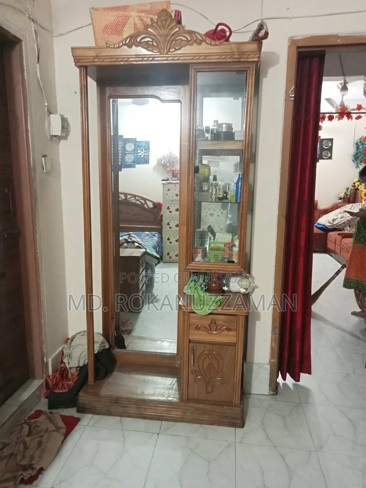 ড্রেসিং টেবিল