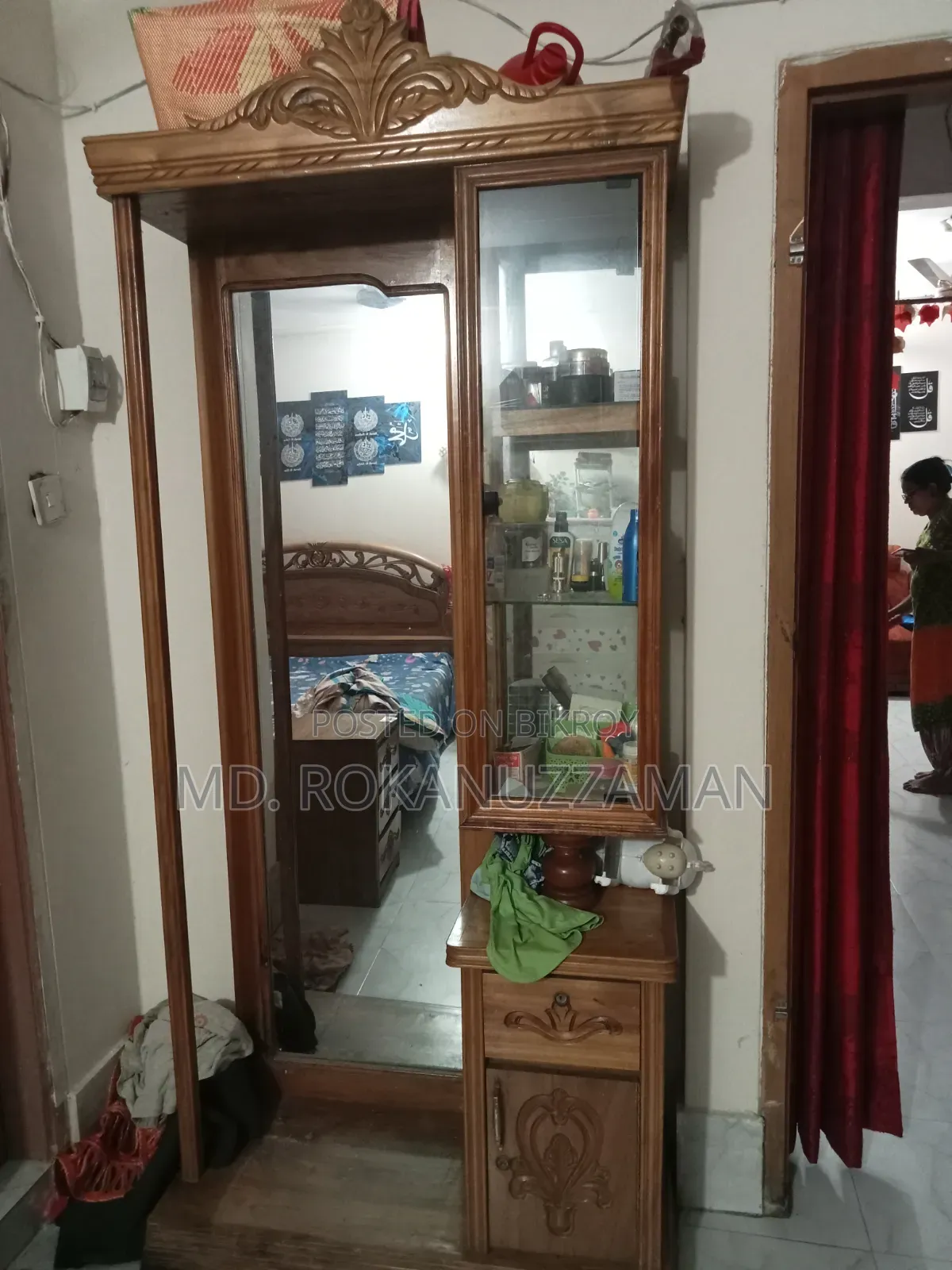 ড্রেসিং টেবিল