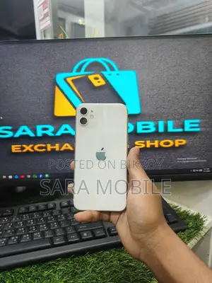 Apple iPhone 11 . (Used)