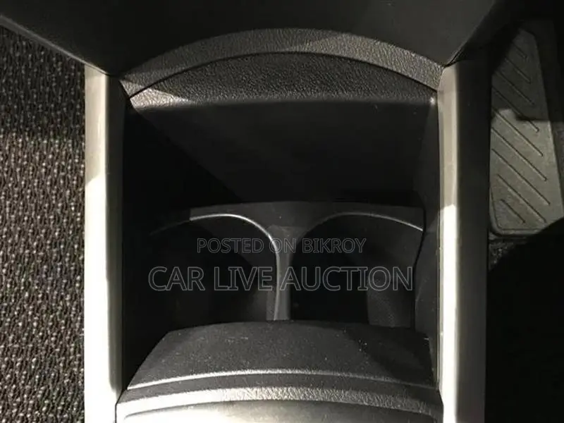 Toyota Fielder Non Hybrid EX pack 2021