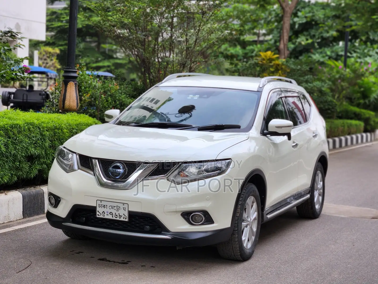 Nissan X-Trail 7 Seat Octane Drive 2014