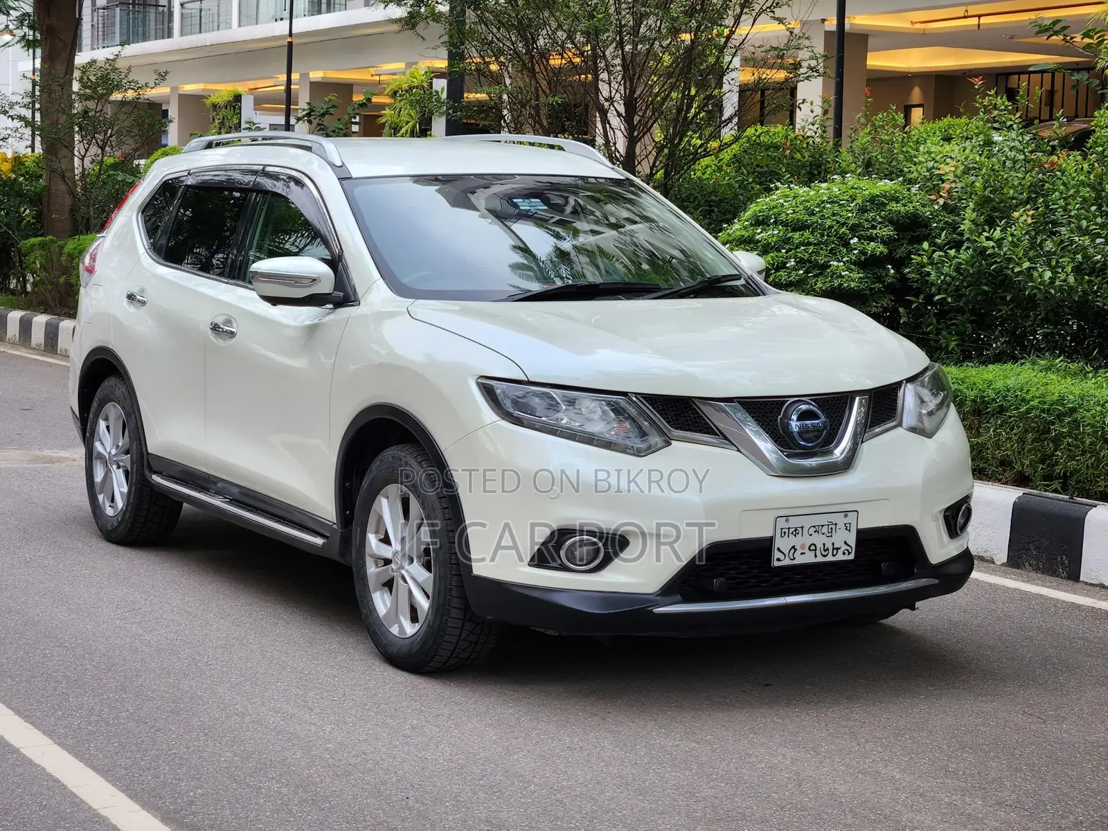 Nissan X-Trail 7 Seat Octane Drive 2014