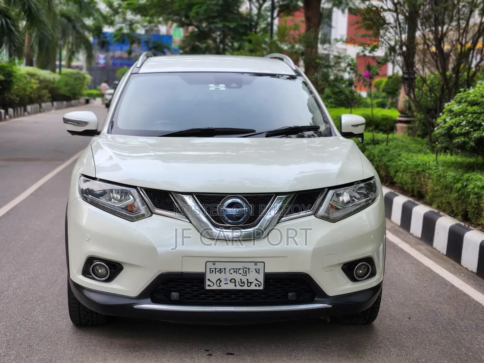 Nissan X-Trail 7 Seat Octane Drive 2014