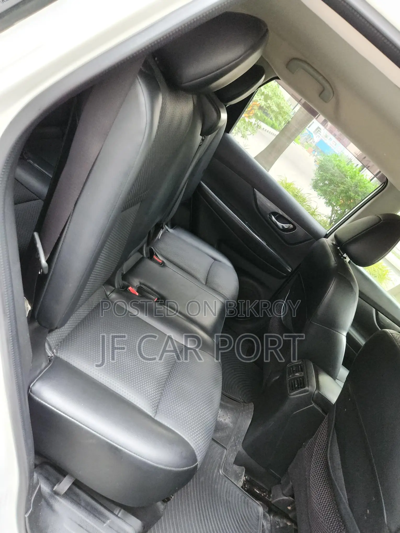 Nissan X-Trail 7 Seat Octane Drive 2014