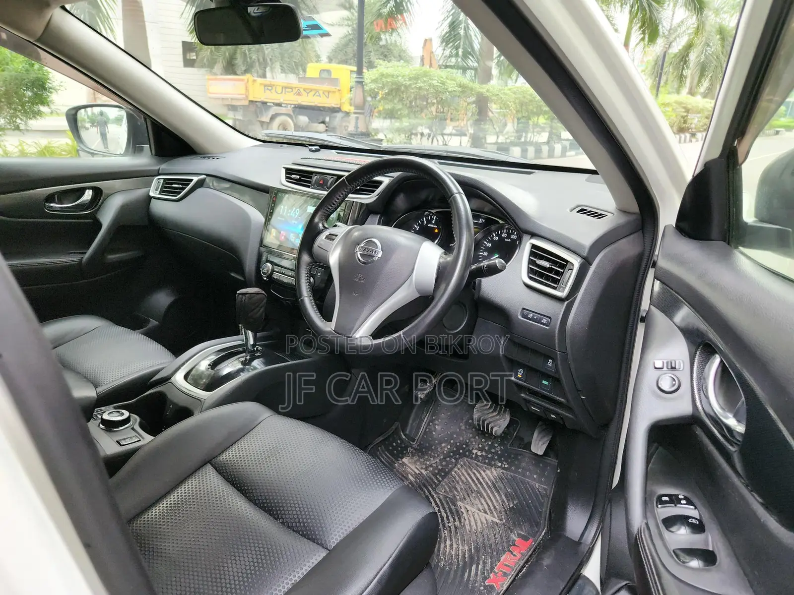 Nissan X-Trail 7 Seat Octane Drive 2014