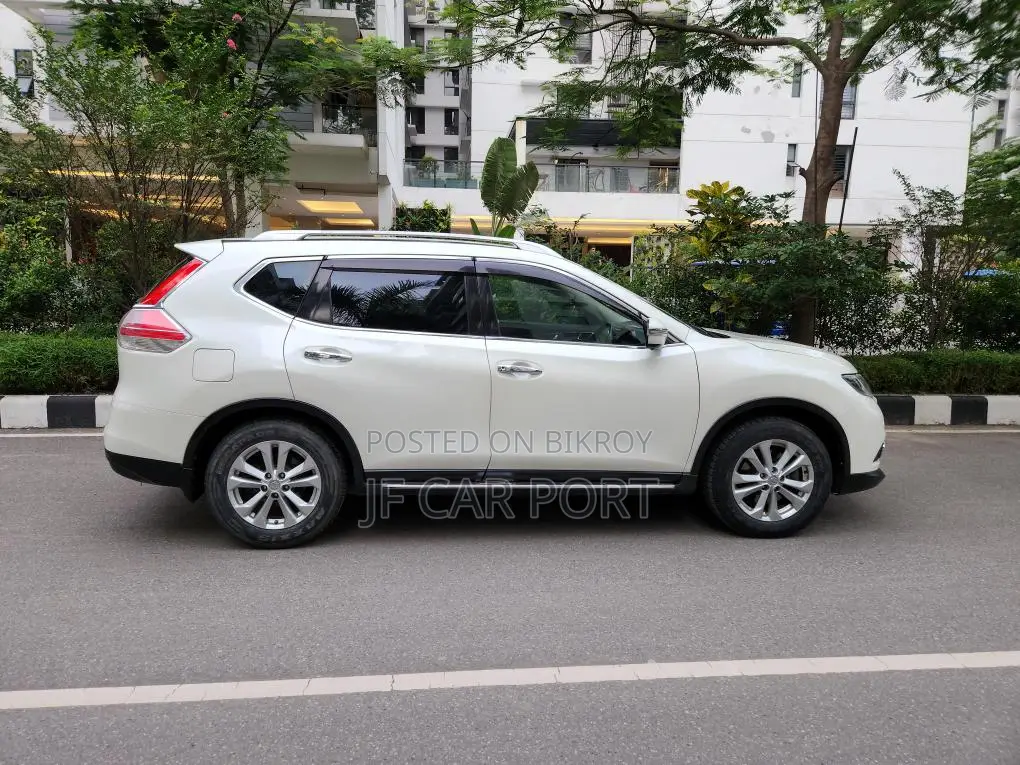 Nissan X-Trail 7 Seat Octane Drive 2014