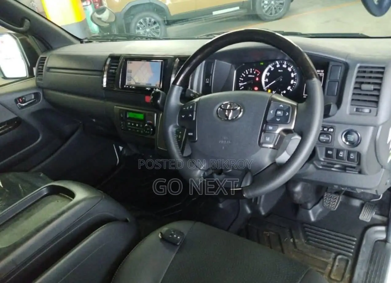 Toyota Hiace SGL Dark Prime II 2021