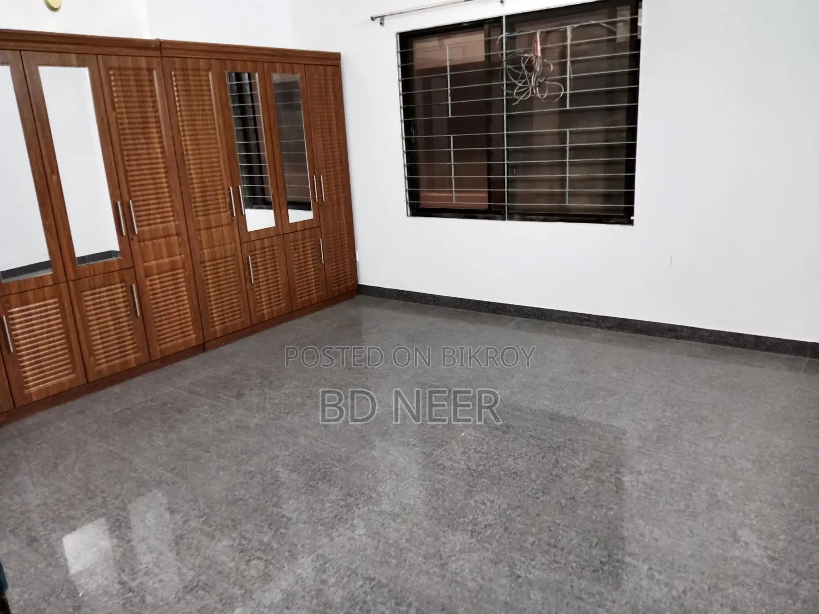 lake view 3800 sft 4 Bed room apt available in Gulshan