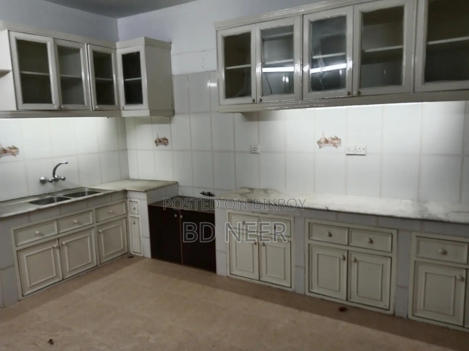 lake view 3800 sft 4 Bed room apt available in Gulshan