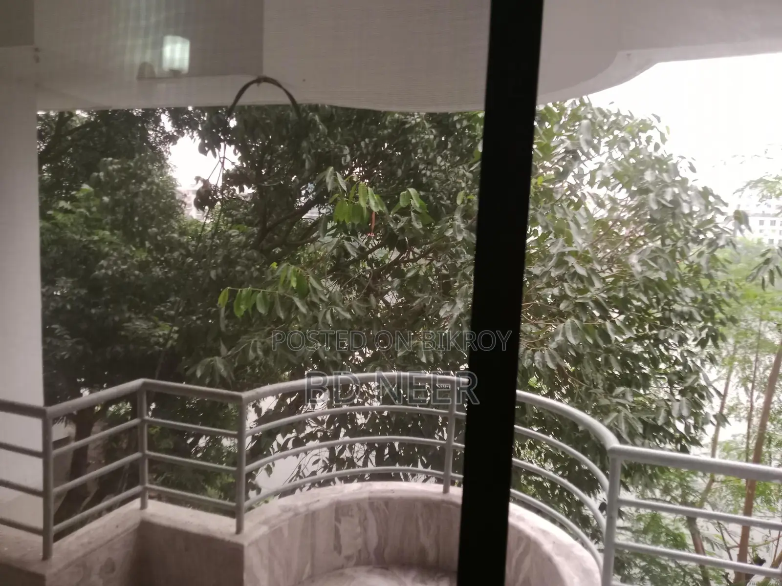 lake view 3800 sft 4 Bed room apt available in Gulshan