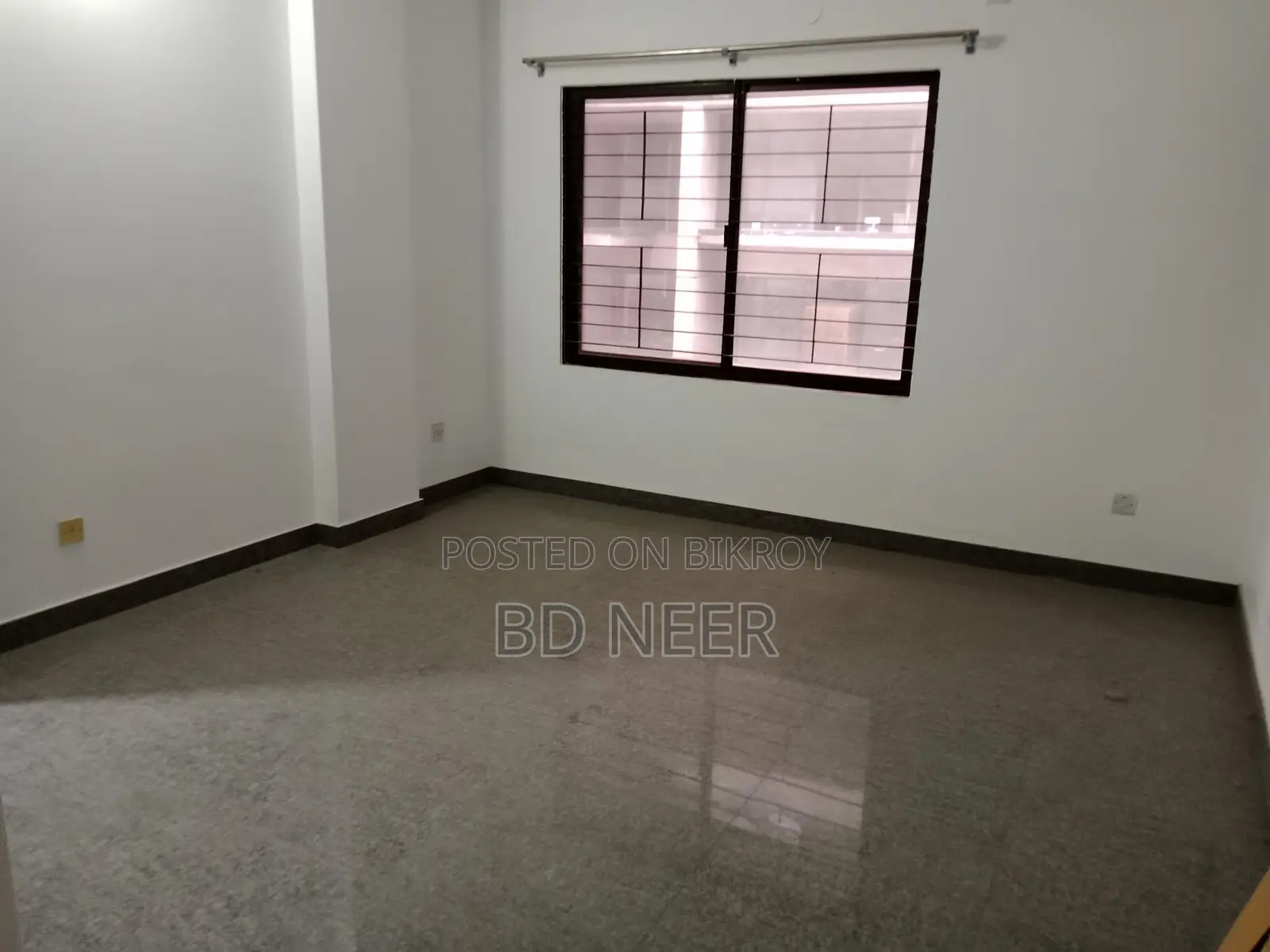 lake view 3800 sft 4 Bed room apt available in Gulshan