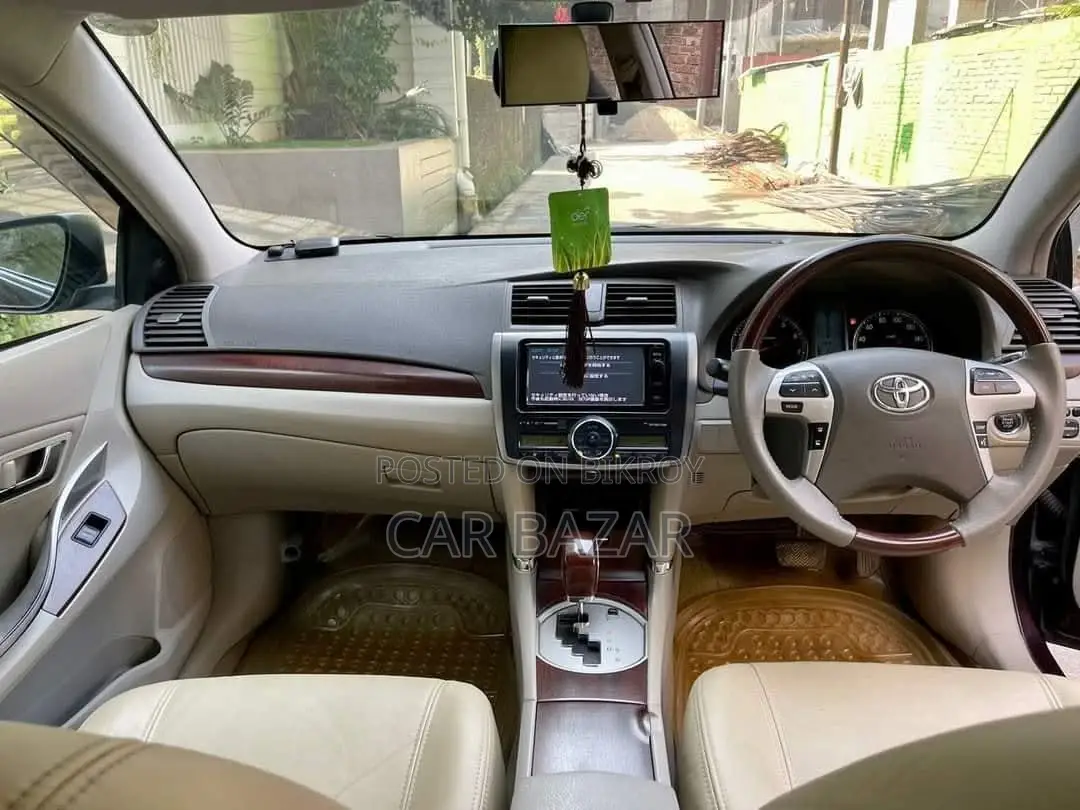 Toyota Premio G SUPERIOR PKG 2011