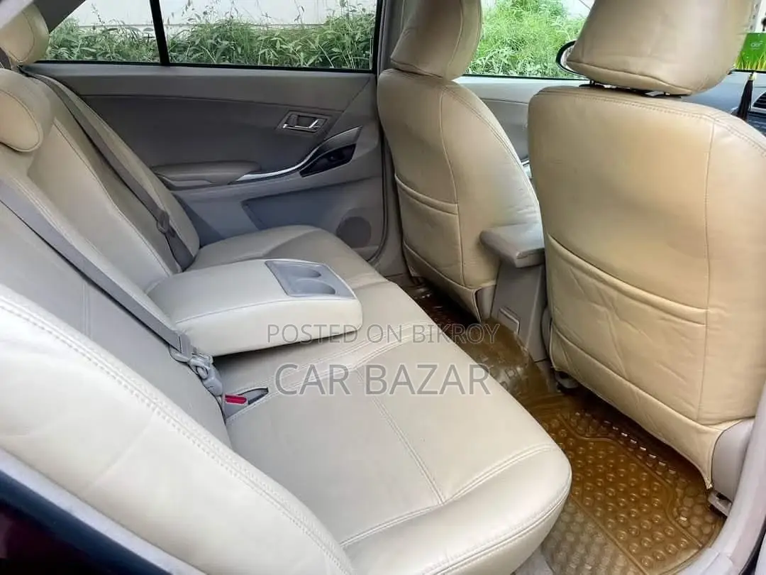 Toyota Premio G SUPERIOR PKG 2011