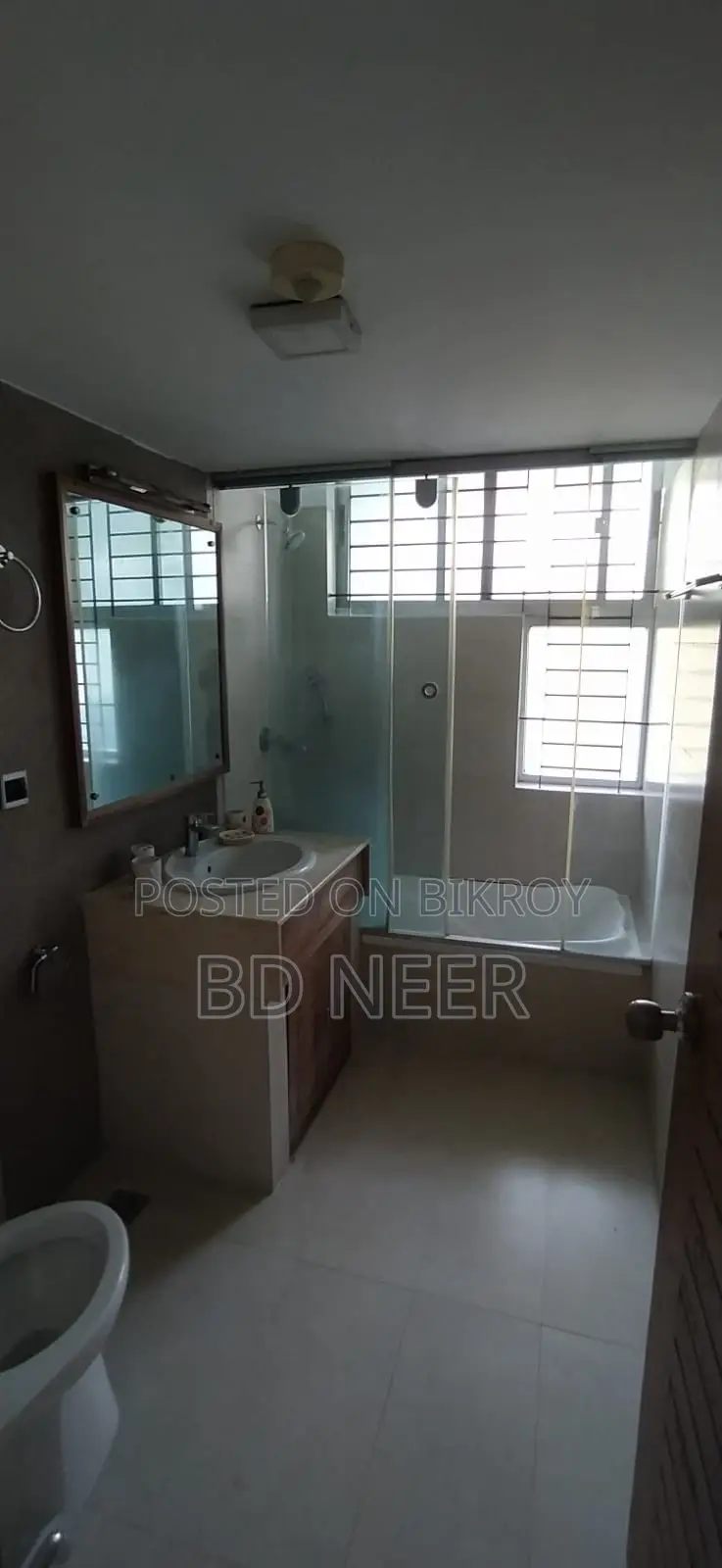 beautiful looking 4 Bed room apt rent in Gulshan