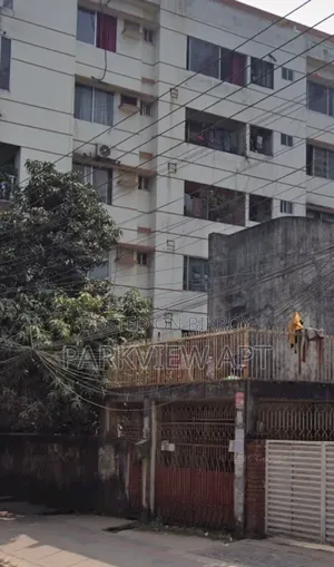 উত্তরায় ৬ বেডরুমের বাড়ি বিক্রয়ের জন্য