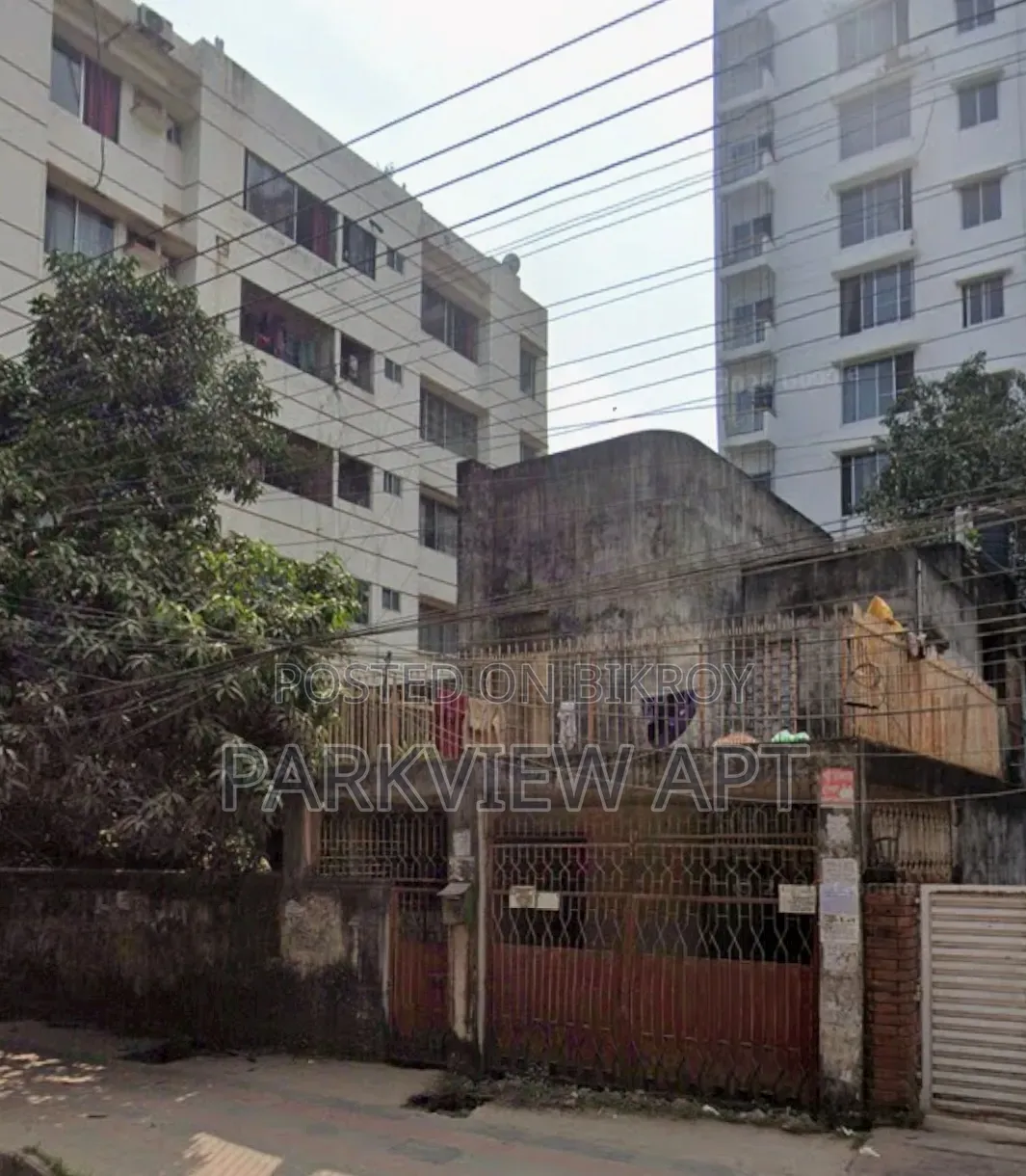 উত্তরায় ৬ বেডরুমের বাড়ি বিক্রয়ের জন্য