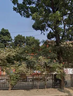 উত্তরায় ৬ বেডরুমের বাড়ি বিক্রয়ের জন্য