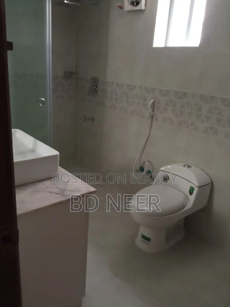 Semi Furnish 4 Bed Room Apt Rent in Gulshan 2 North