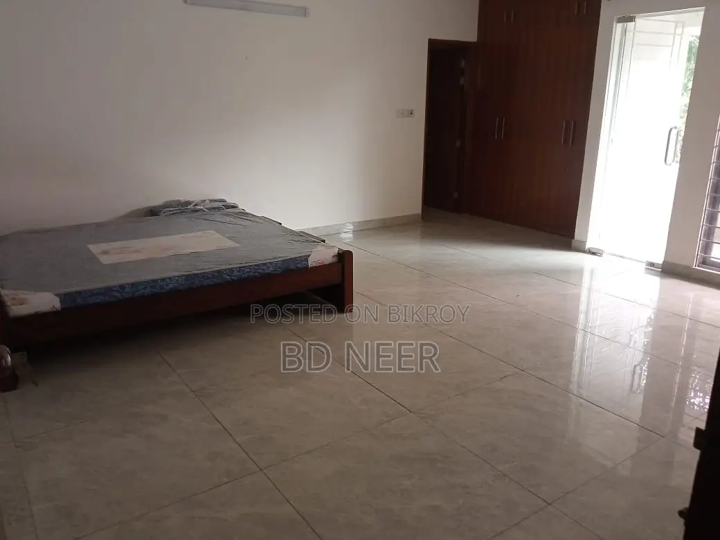 Semi Furnish 4 Bed Room Apt Rent in Gulshan 2 North