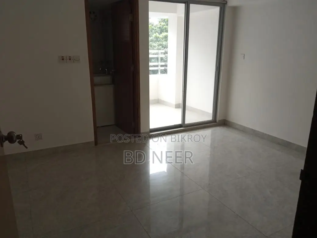 Semi Furnish 4 Bed Room Apt Rent in Gulshan 2 North