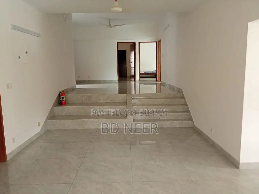 Semi Furnish 4 Bed Room Apt Rent in Gulshan 2 North