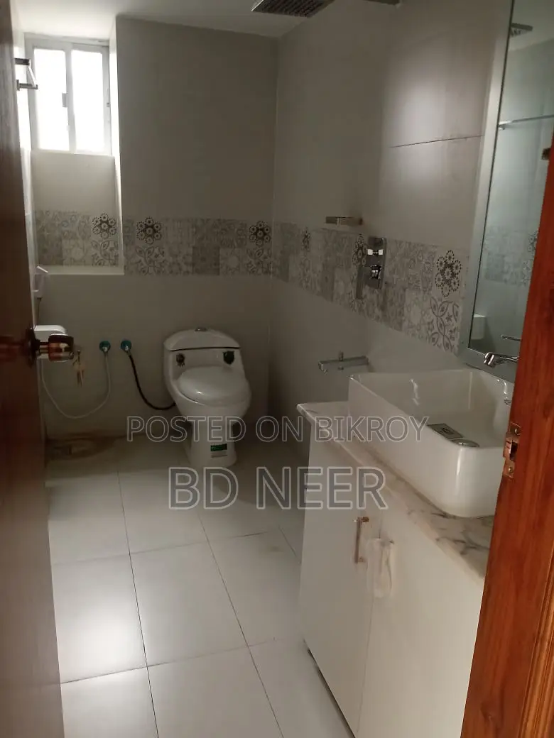 Semi Furnish 4 Bed Room Apt Rent in Gulshan 2 North