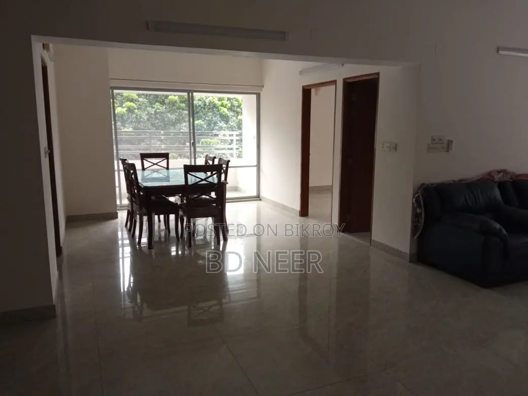 Semi Furnish 4 Bed Room Apt Rent in Gulshan 2 North