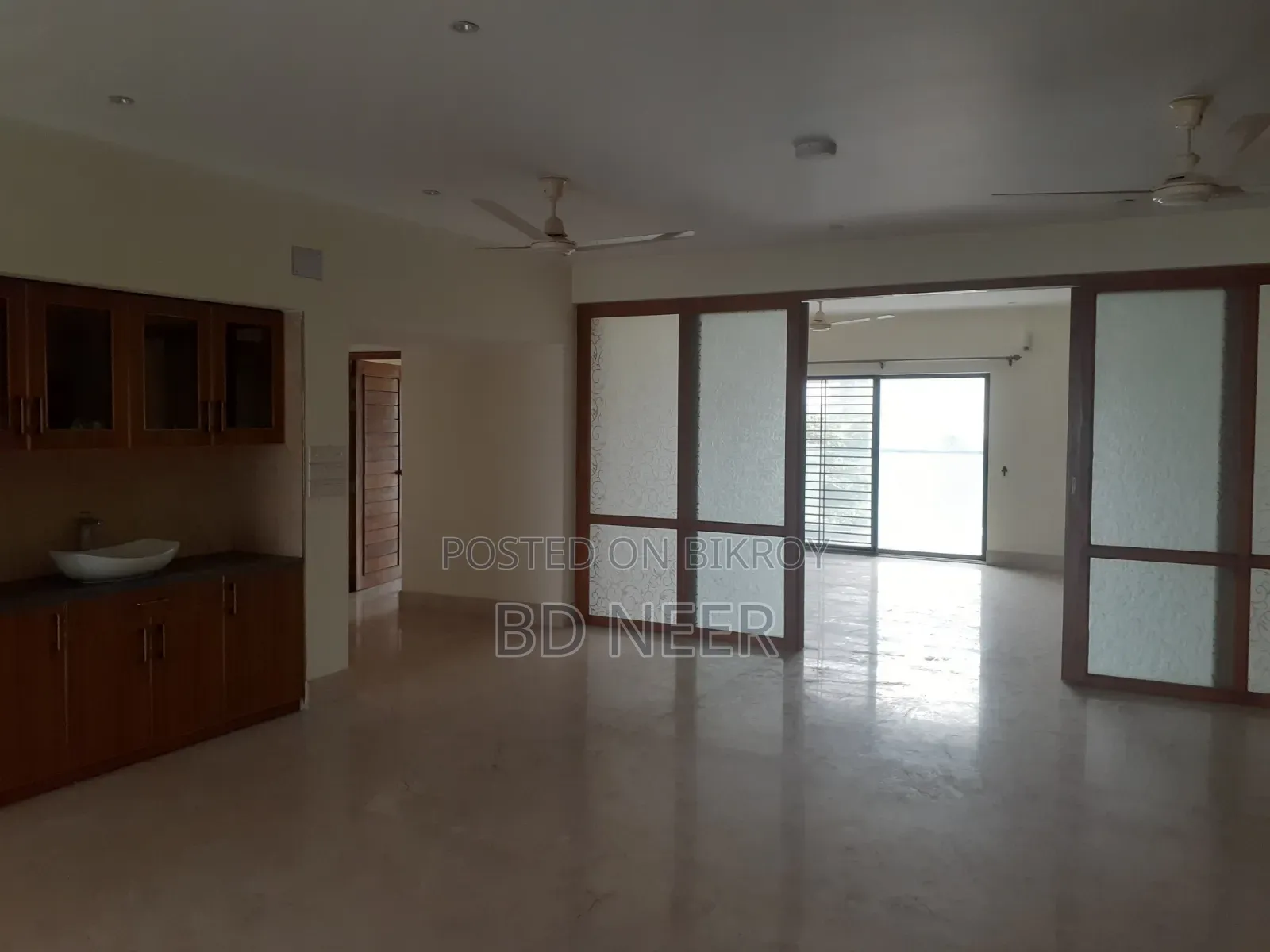 4 Bedroom Apartment in Gulshan for Rent