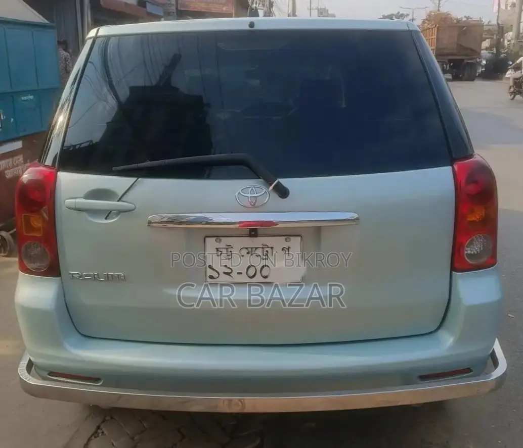 Toyota Raum G Left Door Auto 2004