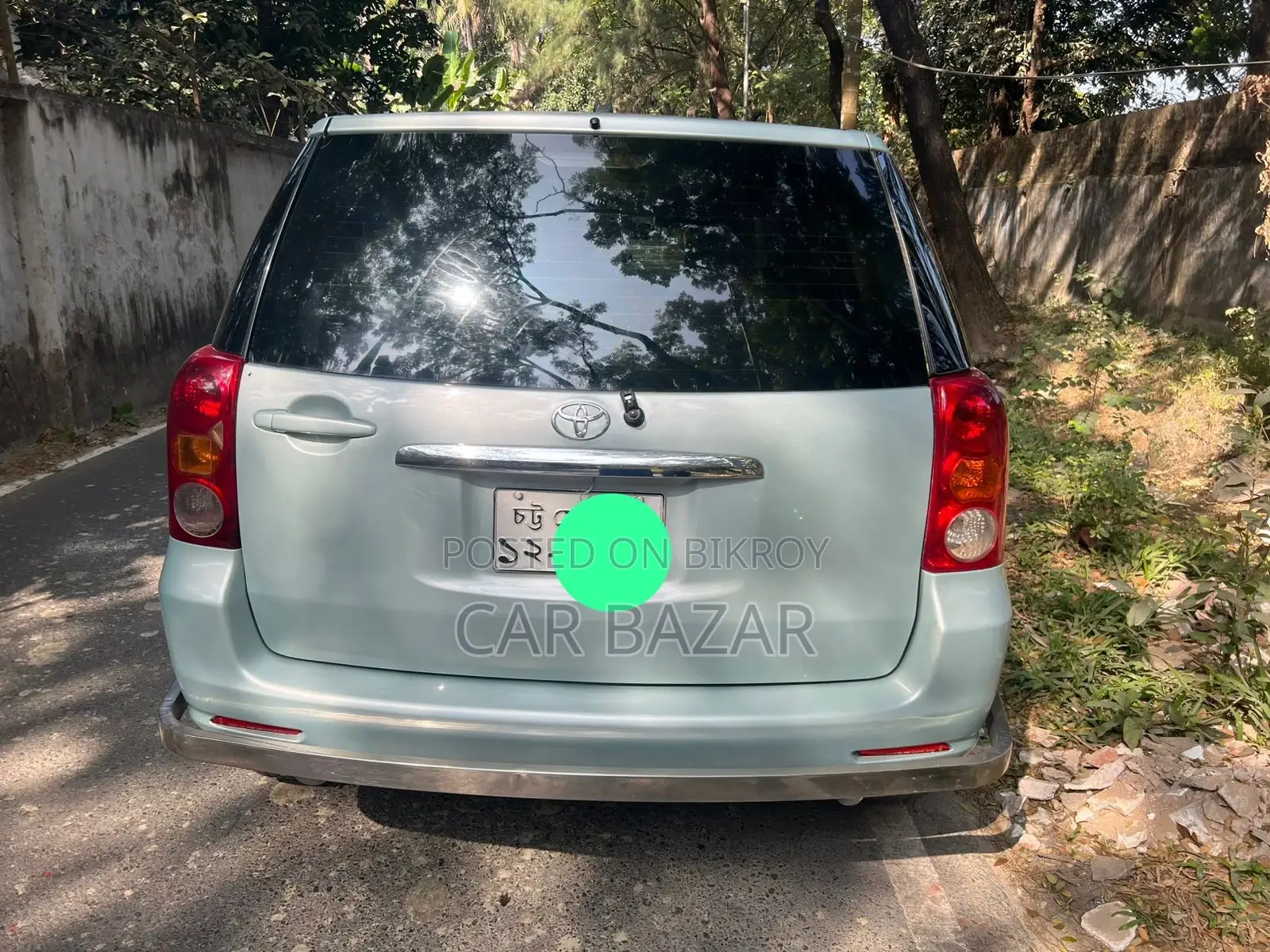 Toyota Raum G Left Door Auto 2004