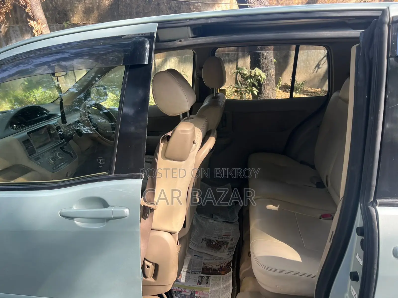 Toyota Raum G Left Door Auto 2004