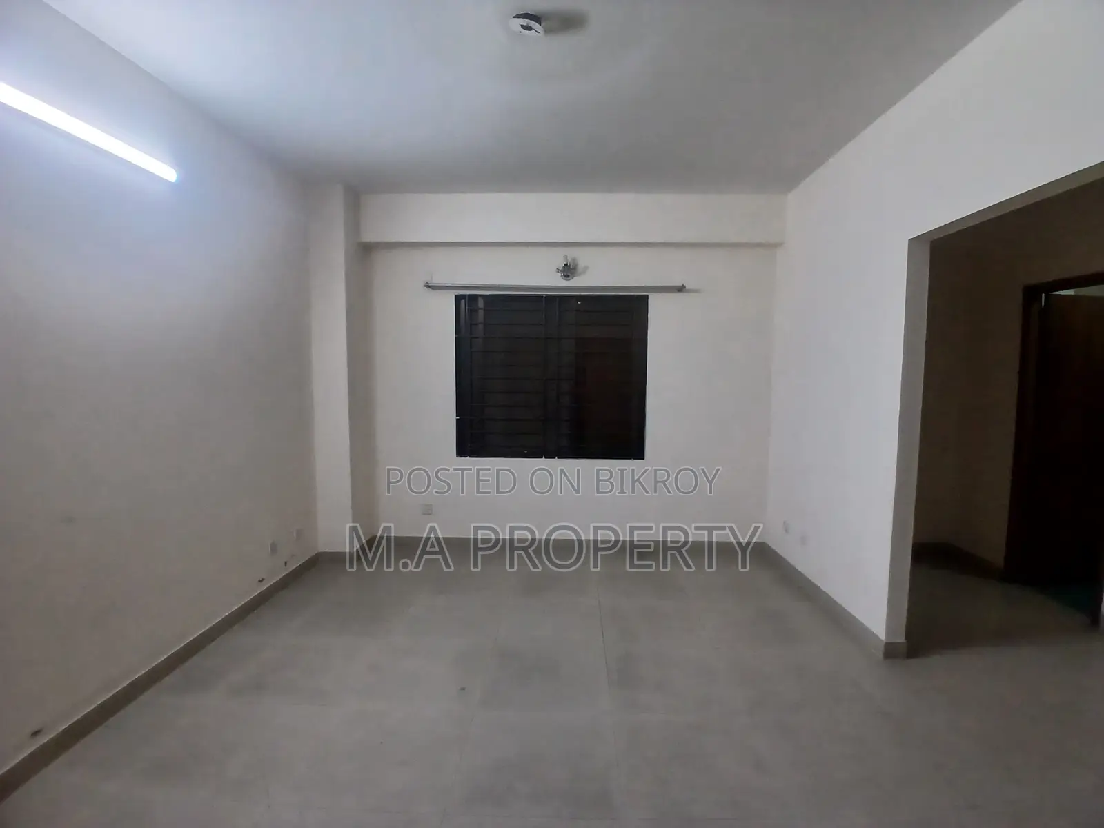 Rent Apartment 2350 sqft 3-Bedroom Gulshan-2