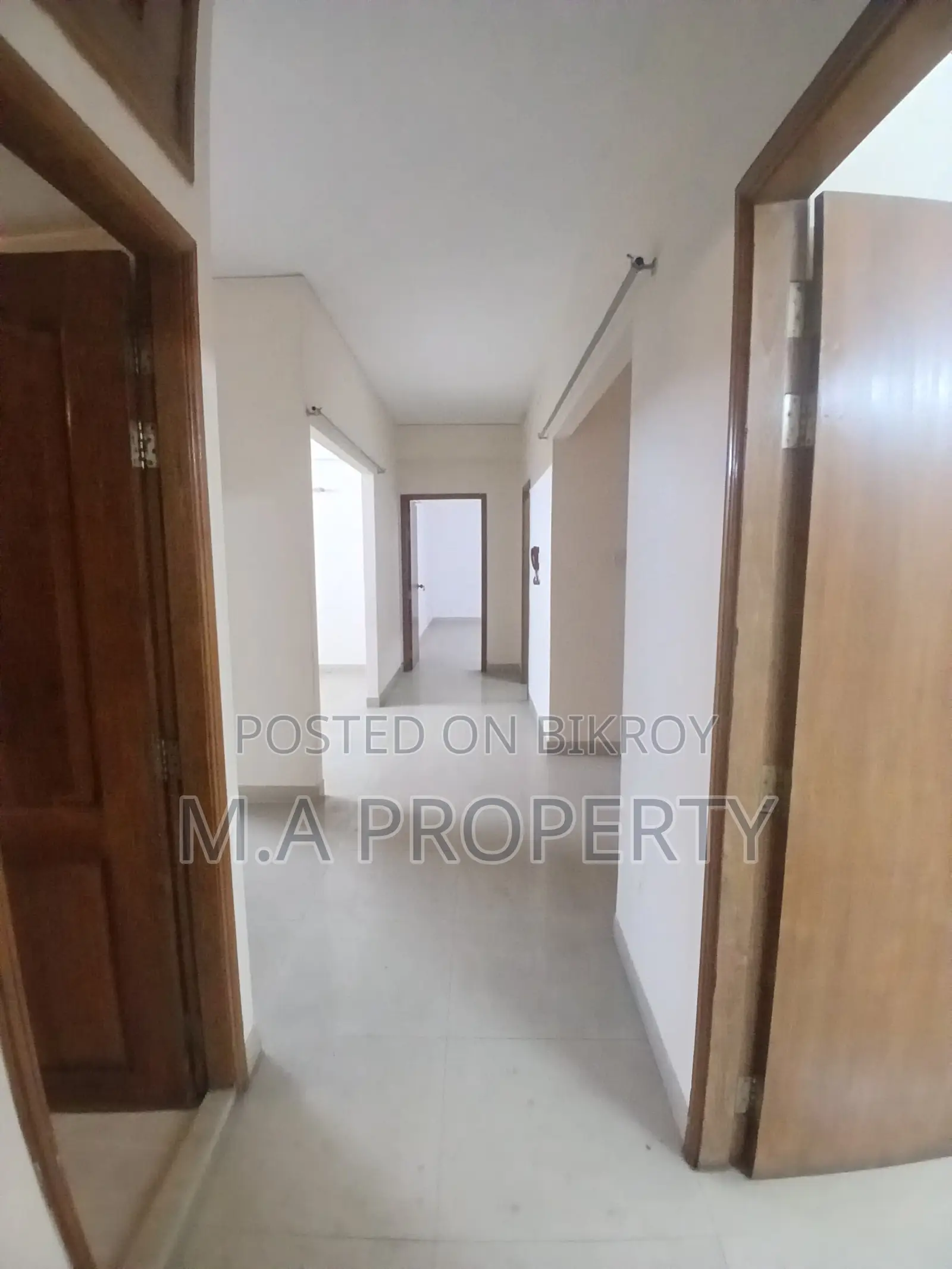 Rent Apartment 2350 sqft 3-Bedroom Gulshan-2