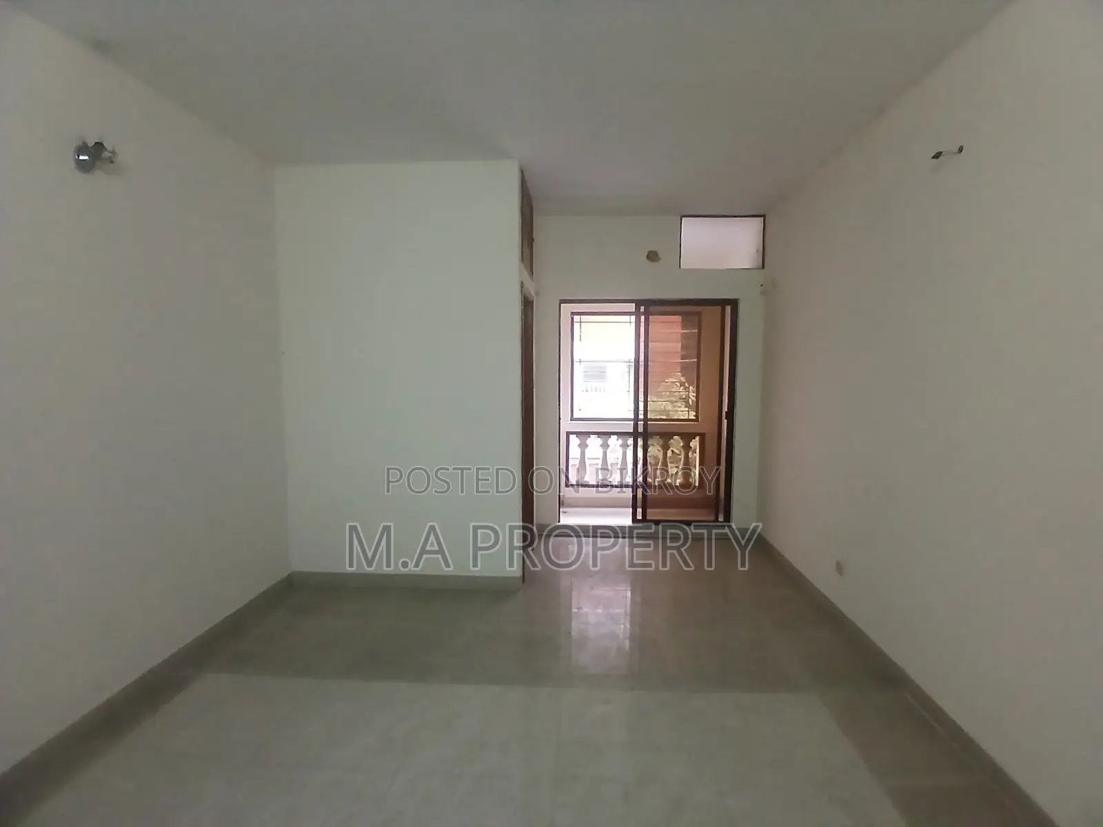 Rent Apartment 2350 sqft 3-Bedroom Gulshan-2
