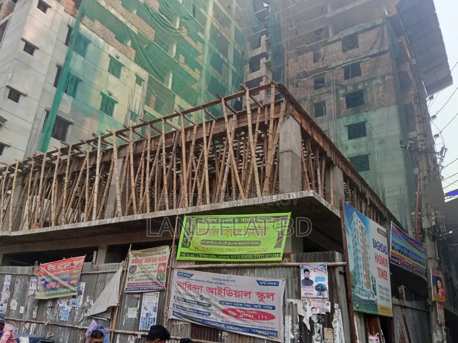 চাঁদ উদ্যানে ১৩৬৫ বর্গফুটের ফ্ল্যাট বিক্রয় হবে