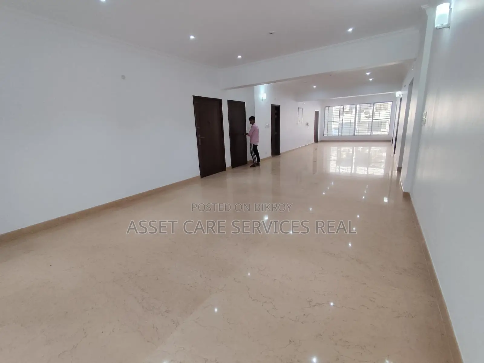 North Gulshan Brand New 4-Bedroom Apartment with Gym & Pool Facilities for Rent