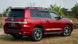 Toyota Land Cruiser V8 EXTREMELY FRESH 2016