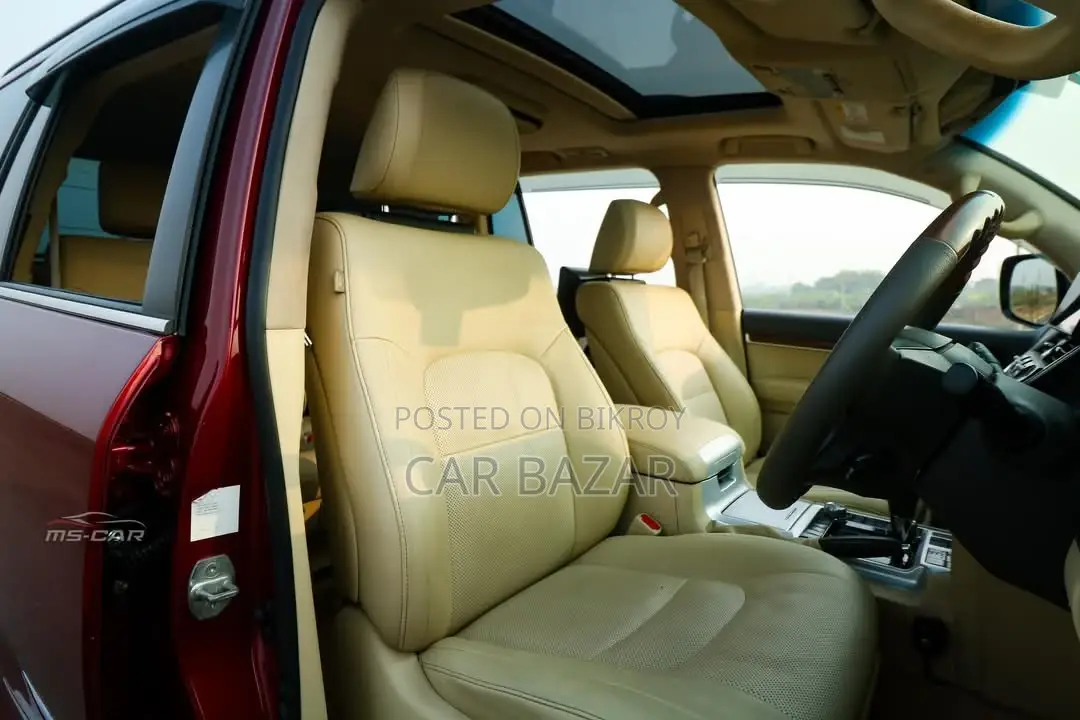 Toyota Land Cruiser V8 EXTREMELY FRESH 2016